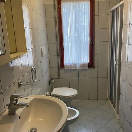 Cozy For 4 Guests In Rosolina Apartment Rosolina Mare